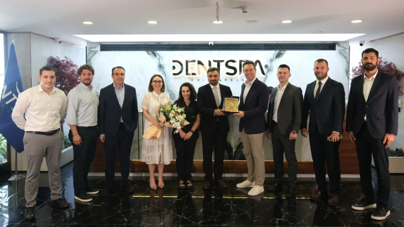 Clinicella Receives the 2025 Straumann Achievement Award